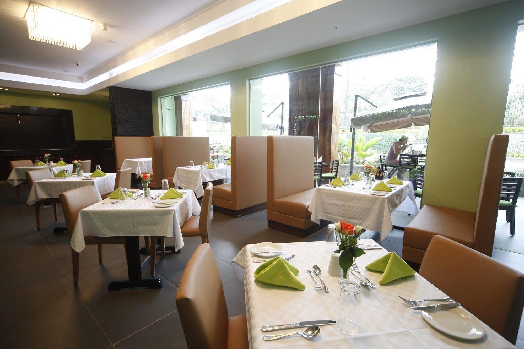 Best Western Premier Garden Hotel Entebbe Luaran gambar